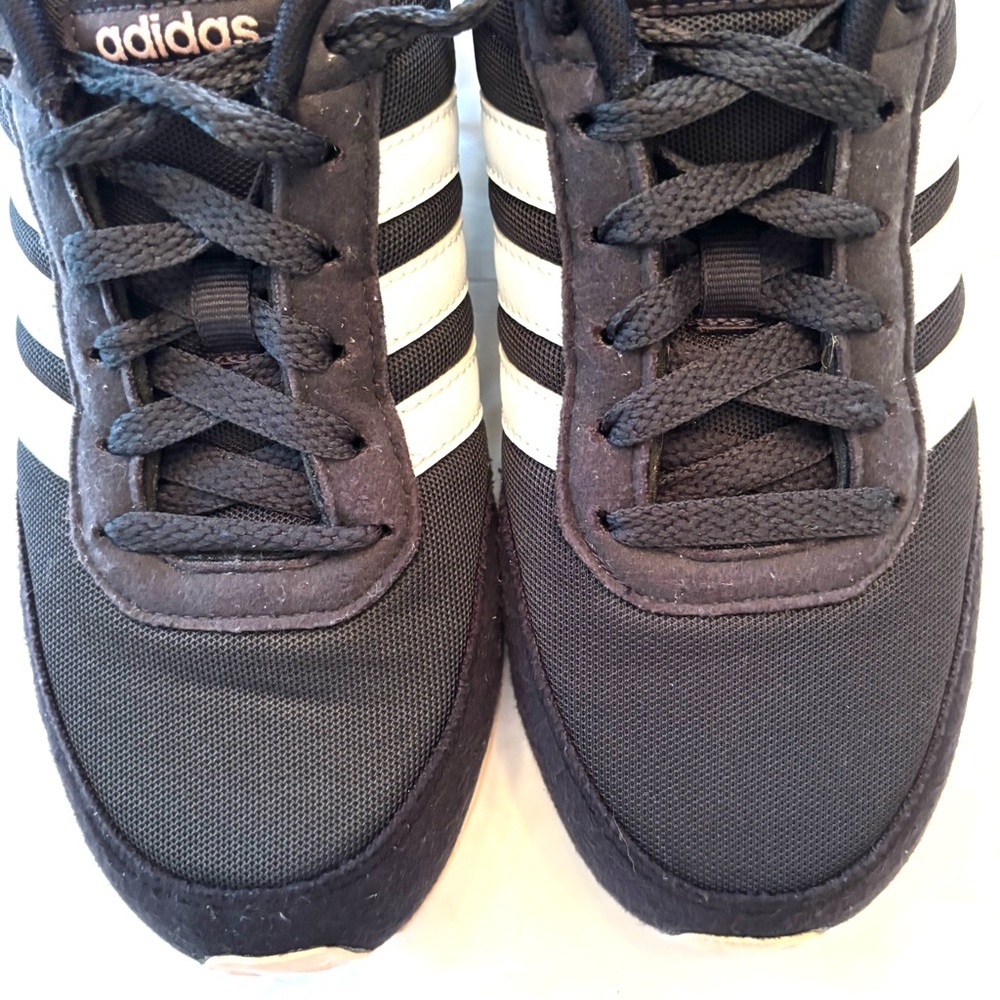 Adidas V Racer Sneakers Black White SZ 7.5 Worn 1X - Picture 11 of 15
